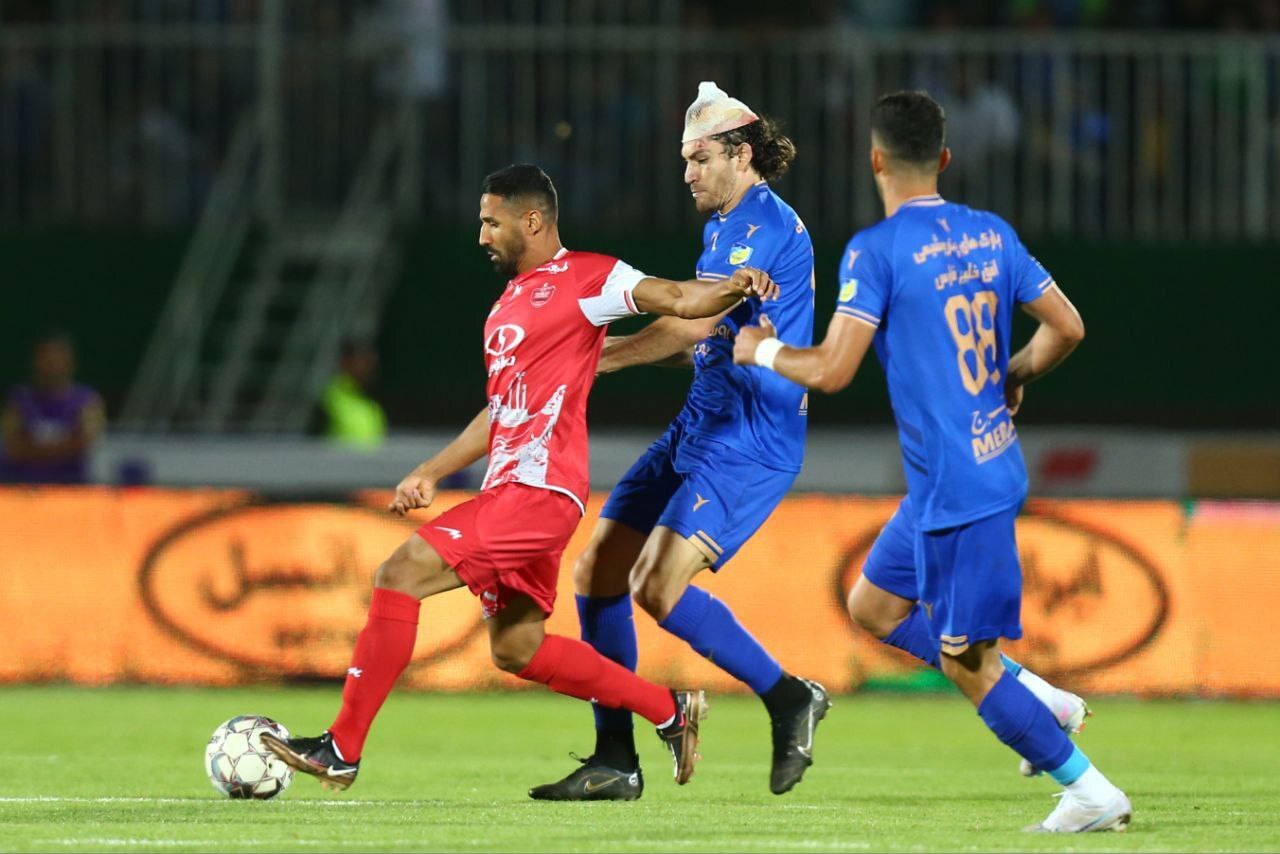 کتک کاری تاریخی دو بازیکن استقلال و پرسپولیس در لابی هتل!