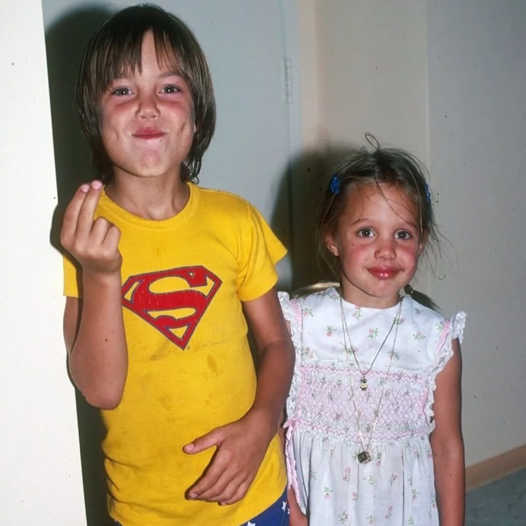 تصاویر دیدنی از کودکی آنجلینا جولی +عکس تصاویر دیدنی از کودکی آنجلینا جولی +عکس