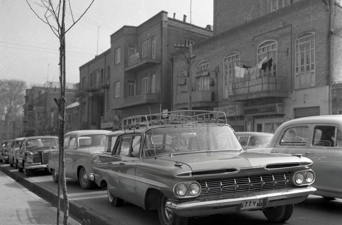 خیابان‌های تهران قبل از خودروساز‌های ایرانی! +عکس