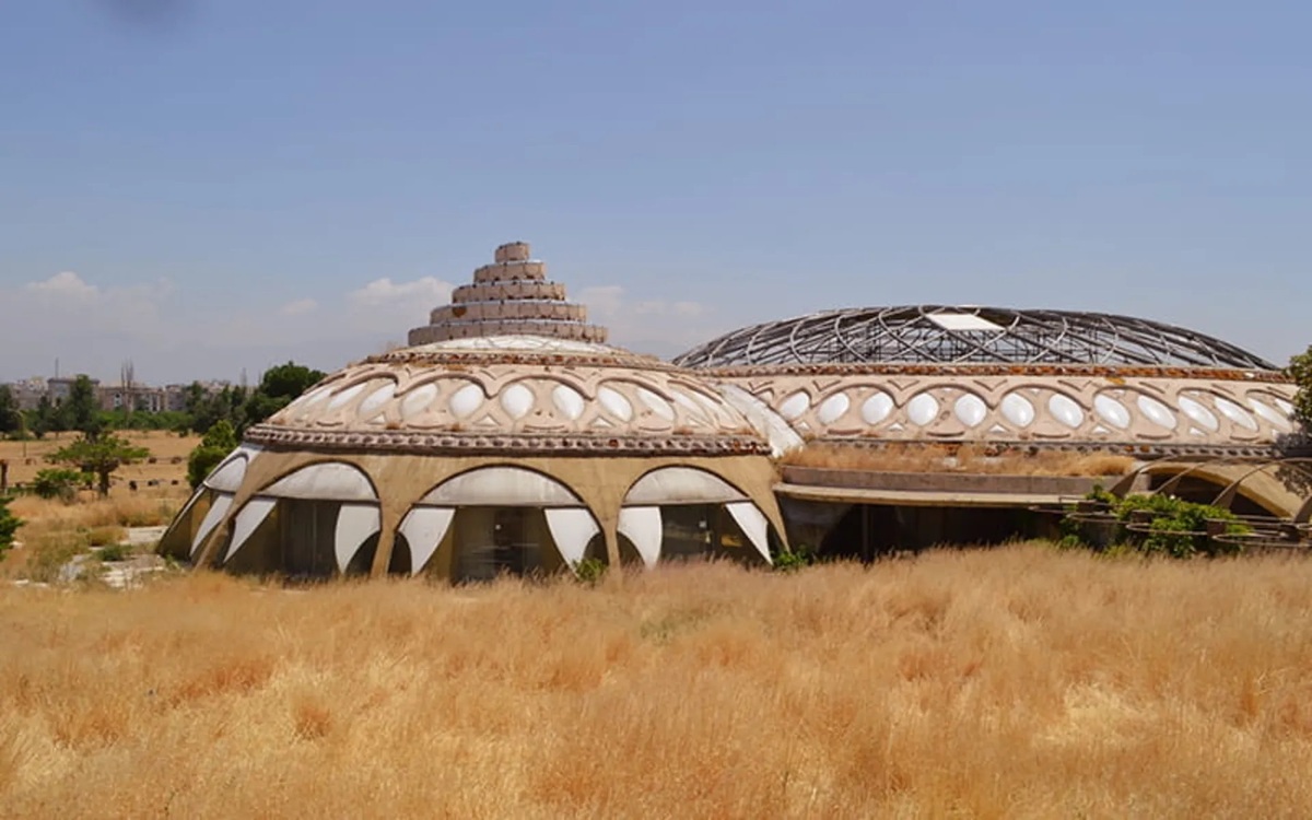 معماری «ارگانیک» کاخ مروارید شمس پهلوی در مهرشهر کرج +تصاویر