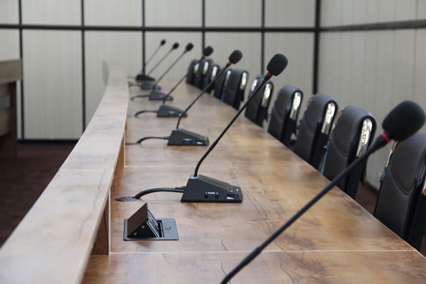 سیستم کنفرانس صامع راهکاری حرفهای برای جلسات کارآمد سیستم کنفرانس صامع راهکاری حرفهای برای جلسات کارآمد