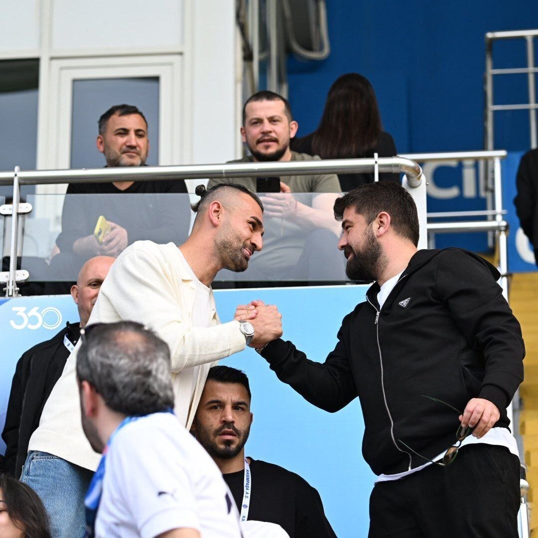 عکس| ستاره پرسپولیس، تماشاگر ویژه سوپرلیگ ترکیه