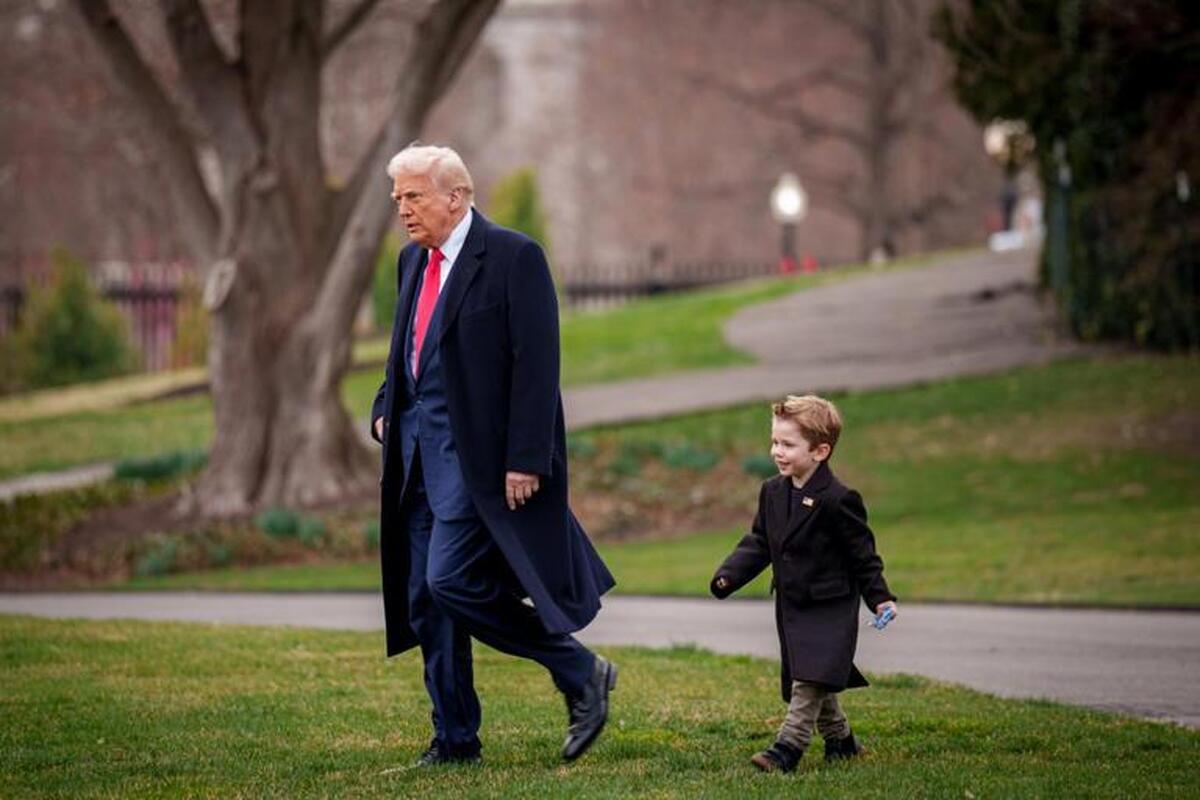ترامپ و پسر ایلان ماسک در حال قدم زدن +عکس