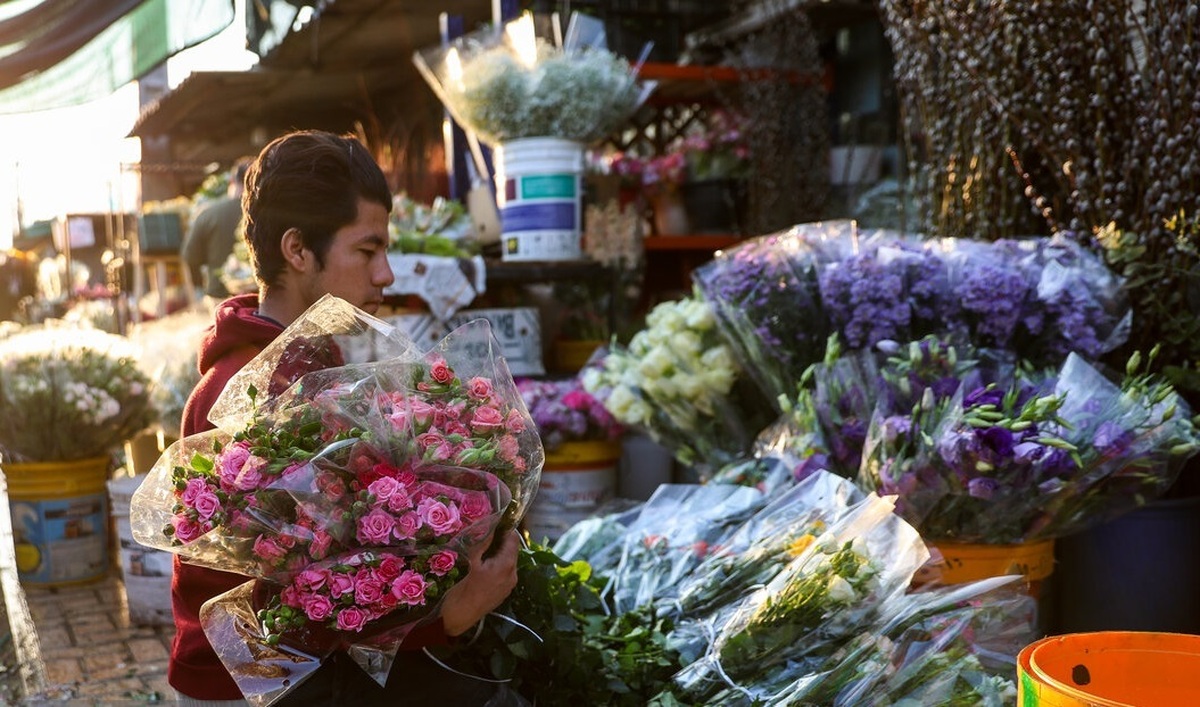تصاویر دیدنی از بازار گل محلاتی در آستانه نوروز