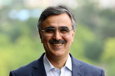 ببینید| رئیس کل بانک مرکزی: معمولاً عیدی به خانواده یا نیم سکه می‌دهد یا سکه!