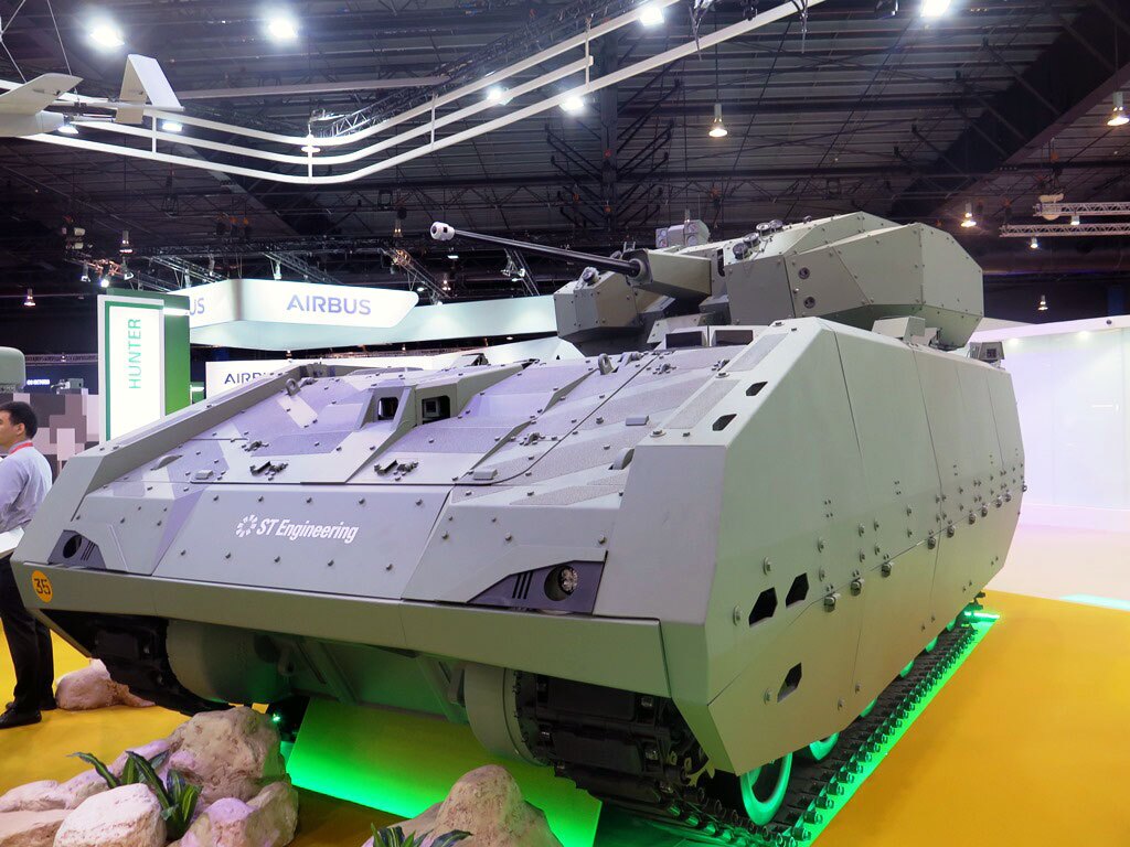 خودروی جنگی زرهی هانتر (شکارچی)