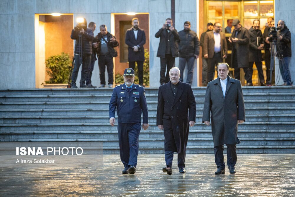 ترکیب هیات ایرانی حاضر در مراسم تشییع سیدحسن نصرالله | شریعتمداری هم با قالیباف به بیروت رفت!