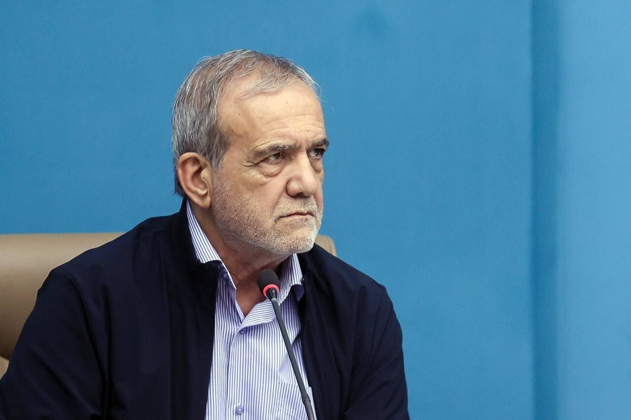 پزشکیان: استیضاح وزیر اقتصاد مشکلی را حل نخواهد کرد پزشکیان: استیضاح وزیر اقتصاد مشکلی را حل نخواهد کرد