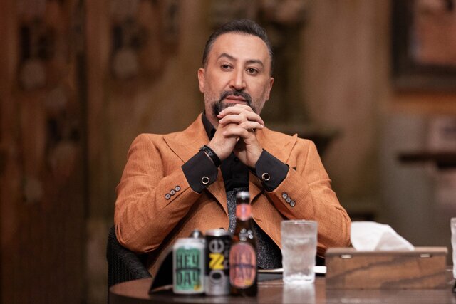 ببینید| گریه ناگهانی مجری صداوسیما روی آنتن زنده ببینید| گریه ناگهانی مجری صداوسیما روی آنتن زنده