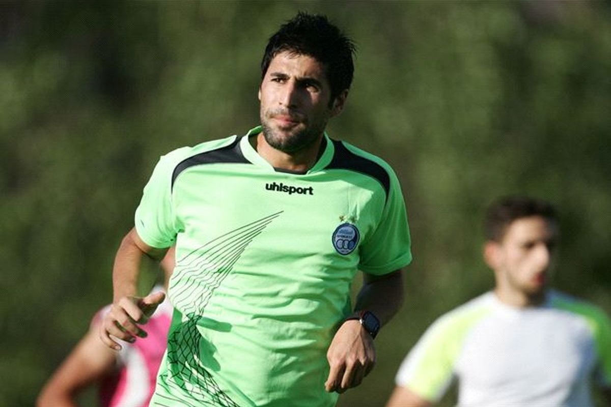 هاشم بیک‌زاده: نزدیک به یک میلیون دلار از استقلال گرفتم!