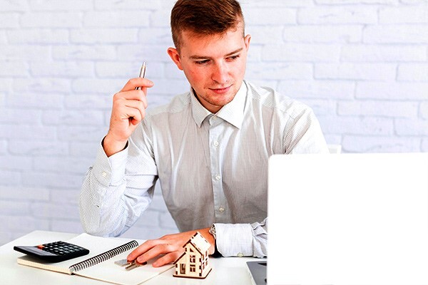 ۱۱ متن زیبا برای تبلیغ مشاور املاک؛ راهنمای نگارش + نکات