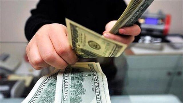 ایرنا: دلار در بازار غیر رسمی وارد کانال ۵۸ هزار تومان شد
