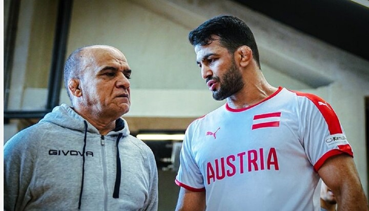 ادای احترام حسن یزدانی به رییس جمهور