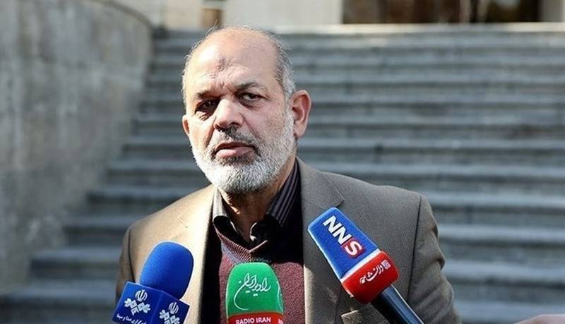 وزیر کشور: گروههای امدادی هنوز به محل حادثه نرسیدهاند / هوا نامناسب است و ممکن است رسیدن به محل حادثه زمان ببرد وزیر کشور: گروههای امدادی هنوز به محل حادثه نرسیدهاند / هوا نامناسب است و ممکن است رسیدن به محل حادثه زمان ببرد