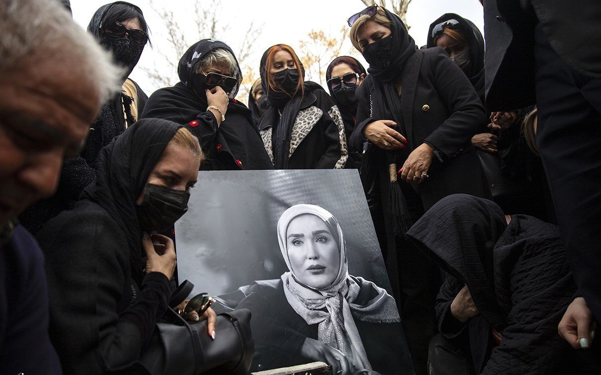 زهره فکورصبور