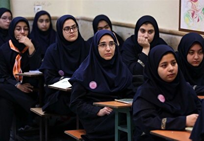 اجرای طرح عفاف و حجاب در ۶۰۰ هزار مدرسه دخترانه / دخترانی که پای روایت ما نباشند، پای روایت دشمن می‌نشینند
