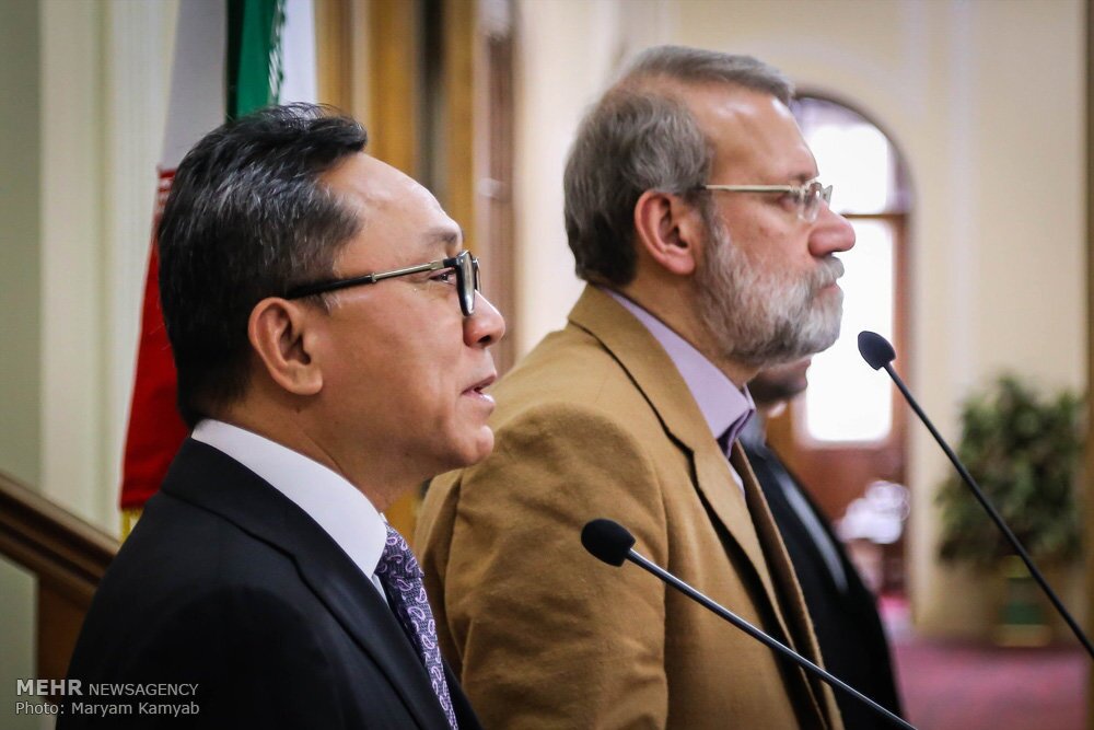 علی لاریجانی کیست؟