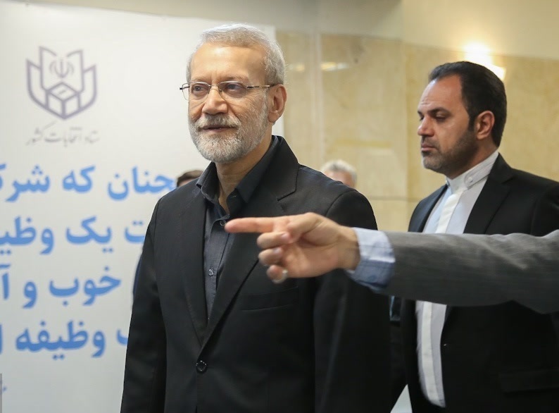 حمله کیهان به علی لاریجانی: افتادن در تله برجام، افتادن در پست‌ترین ارتفاع بود