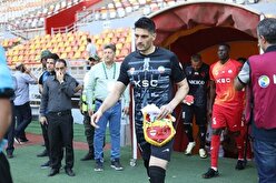 خداحافظی گردان از دنیای فوتبال | آخرین بازی هیجان‌انگیز دروازه‌بان فولاد خوزستان