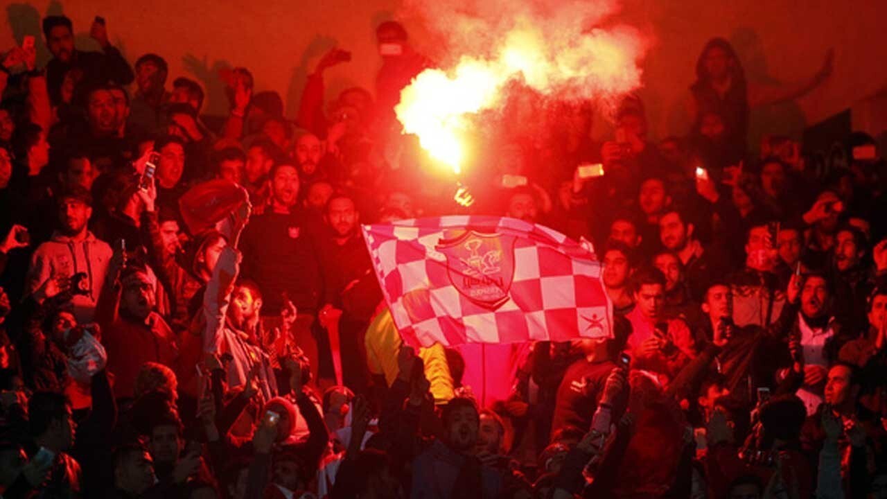 ببینید| هجوم هواداران پرسپولیس به سکو‌های ممنوعه!