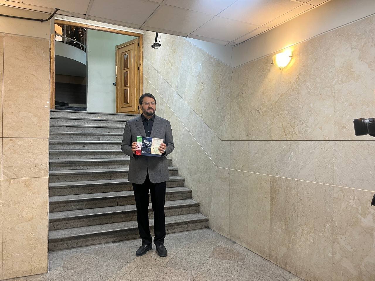 مهرداد بذرپاش در انتخابات ریاست جمهوری ثبت نام کرد + عکس مهرداد بذرپاش در انتخابات ریاست جمهوری ثبت نام کرد + عکس