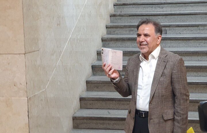 عباس آخوندی: نگران ایرانم؛ فرقه‌ای از سر جهل و عناد، چهارطرف این سرزمین را بسته‌اند و آن را تبدیل به قلعه‌ای محصور کرده اند