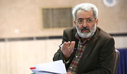 سلیمی نمین: وحید حقانیان از بیت کنار گذاشته شده و دچار شوک است | احمدی نژاد هرگز شانسی نخواهد داشت