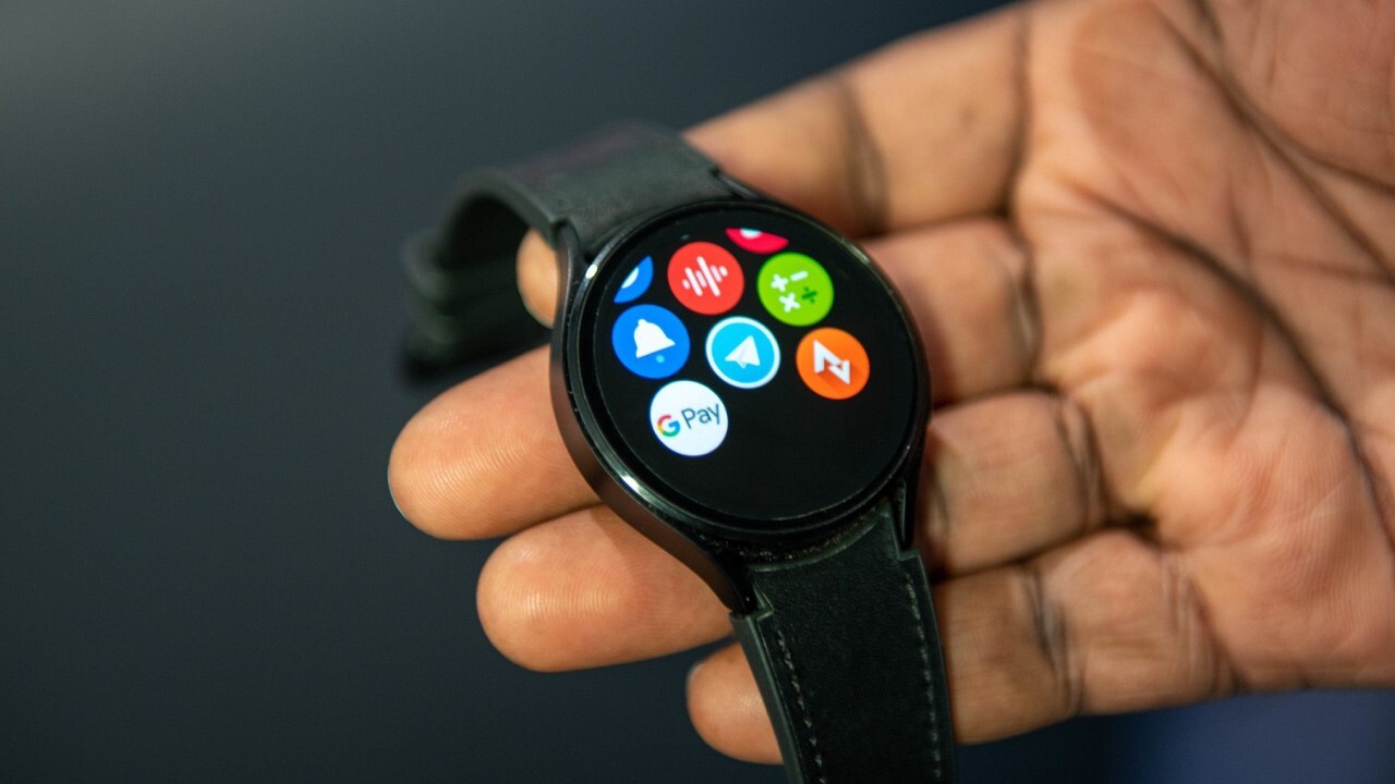 ساعت هوشمند ساعت هوشمند