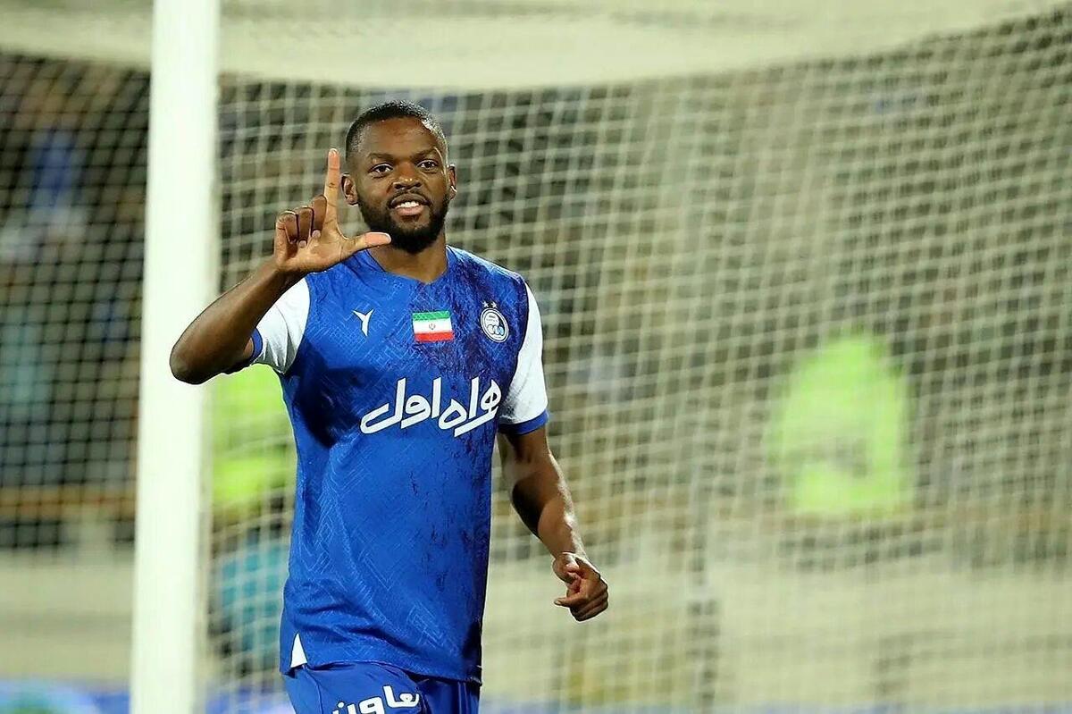 بازیکن فرانسوی استقلال از ایران رفت