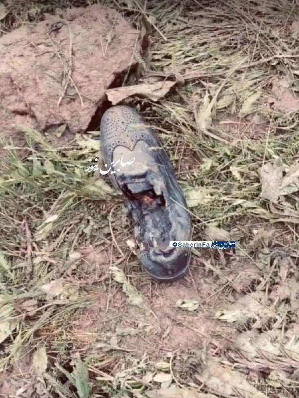 تصویری تلخ از کفش سوخته شهید مالک رحمتی استاندار تبریز