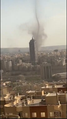 ببینید| لحظۀ وقوع گردباد در تبریز