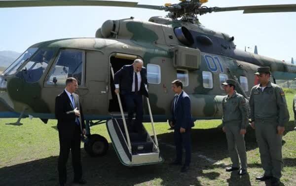 ببینید| فرود اضطراریِ بالگرد نخست‌وزیر ارمنستان