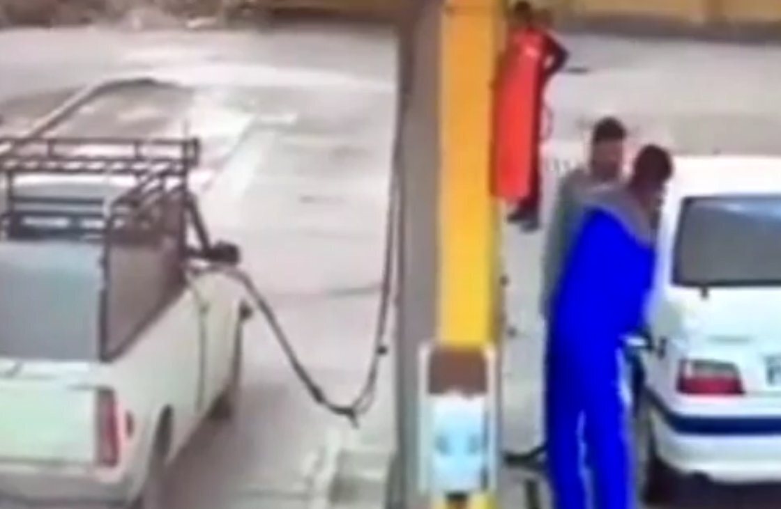 ببینید| لحظه انفجار پیکان وانت در جایگاه سوخت c.n.g بندر ماهشهر