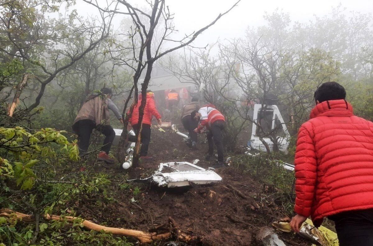 لحظه تماس آیت الله ال هاشم پس از سانحه در مستند صداوسیما