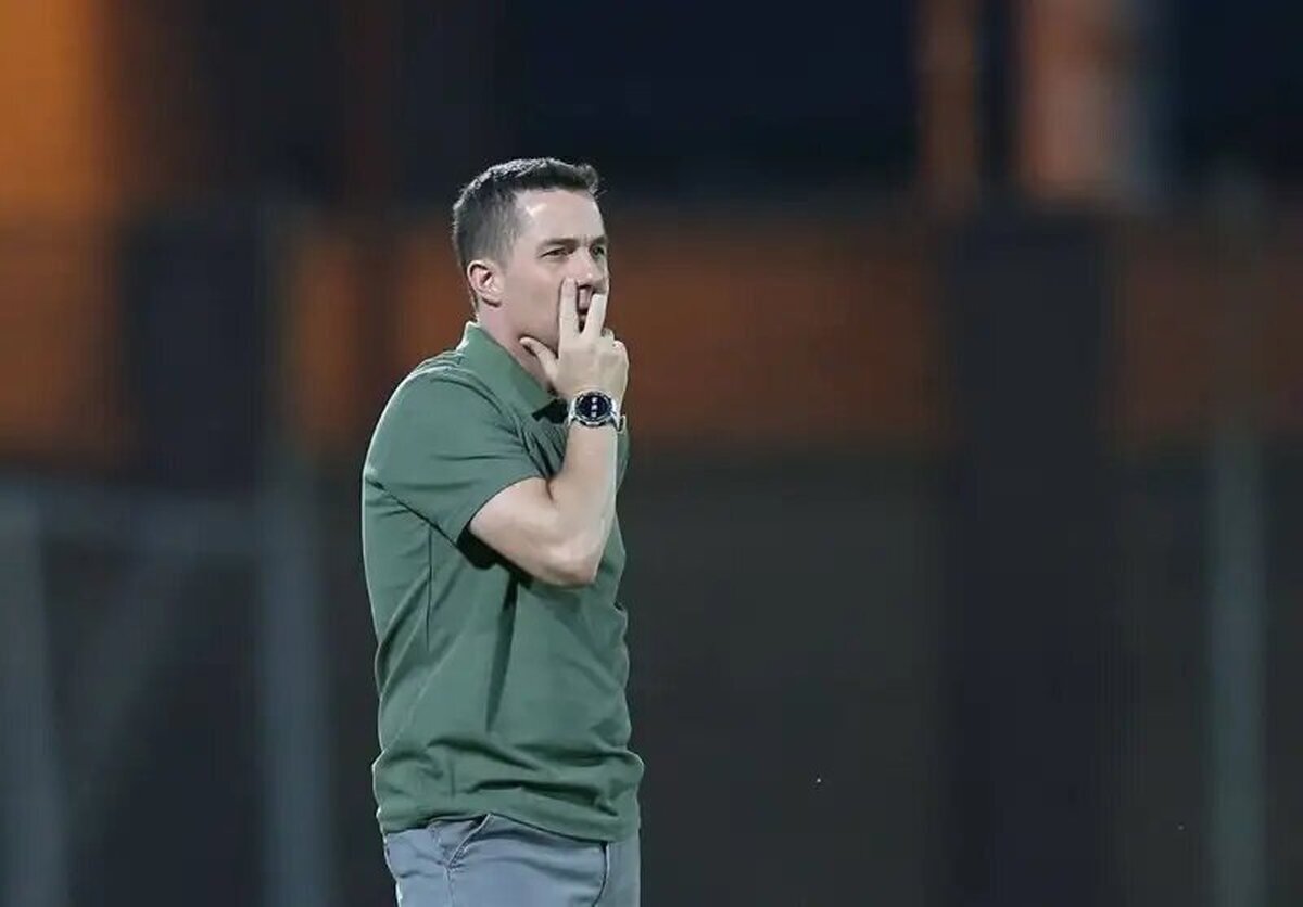 پاسخ سرمربی پرسپولیس به صحبت‌های جنجالی جواد نکونام