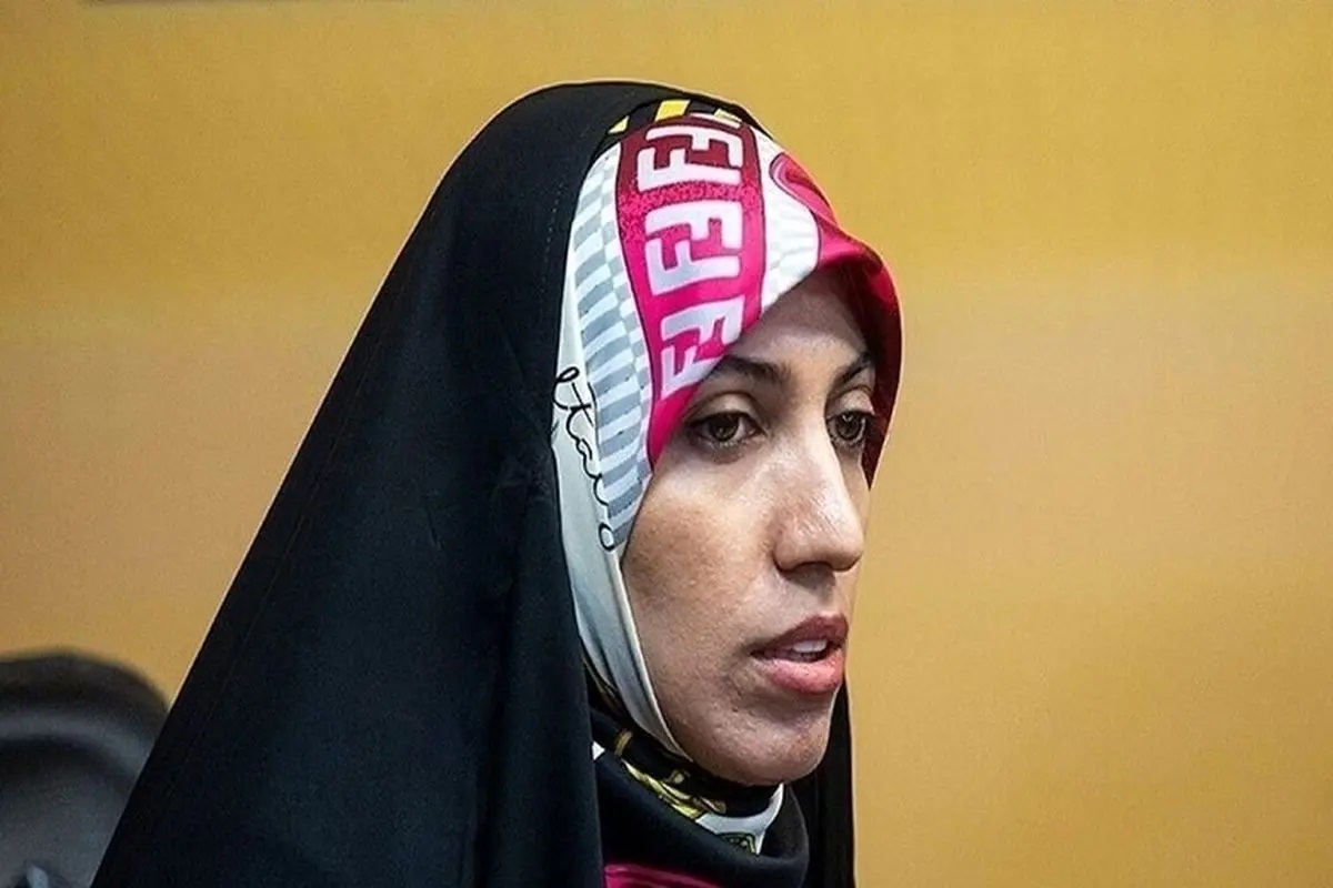 شکایت آمنه سادات ذبیح پور از وکیل احمدی نژاد! شکایت آمنه سادات ذبیح پور از وکیل احمدی نژاد!