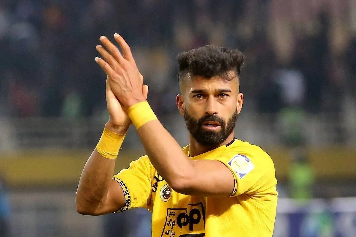 مذاکره باشگاه استقلال با رامین رضاییان