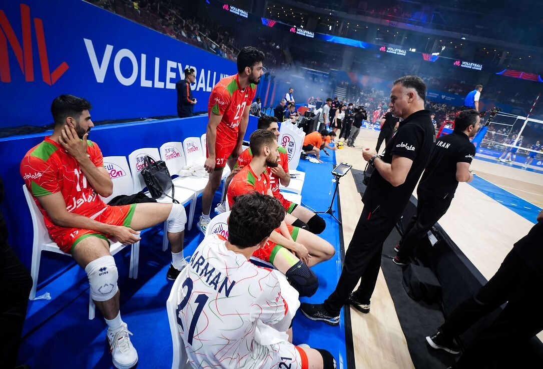 واکنش سرمربی تیم ملی والیبال به باخت مقابل فرانسه واکنش سرمربی تیم ملی والیبال به باخت مقابل فرانسه