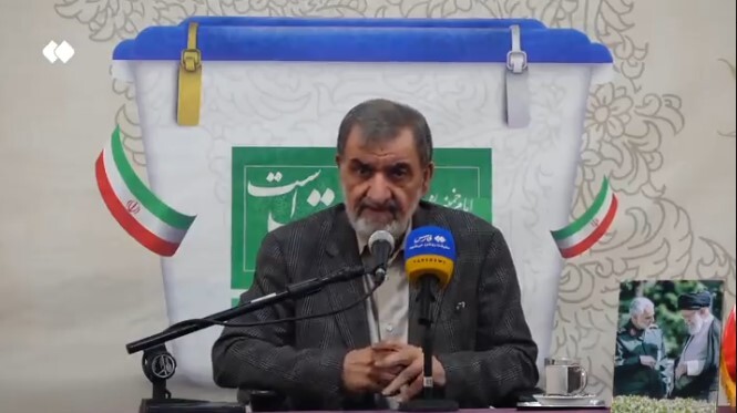 مقدمهچینی محسن رضایی برای کنار رفتن پوششیها مقدمهچینی محسن رضایی برای کنار رفتن پوششیها