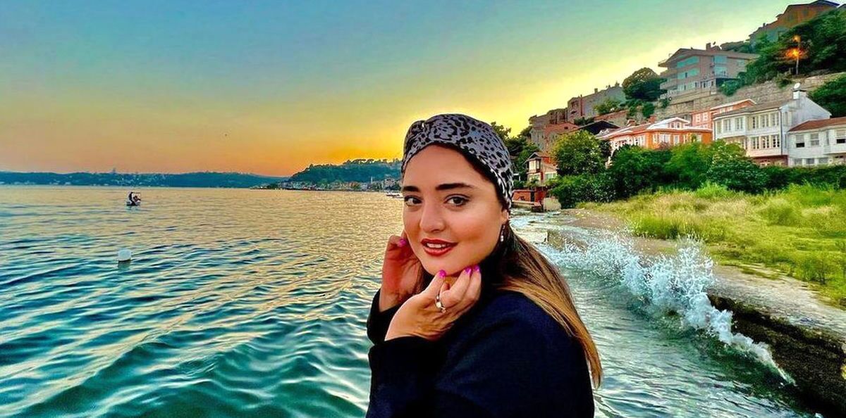 نرگس محمدی کیست؟