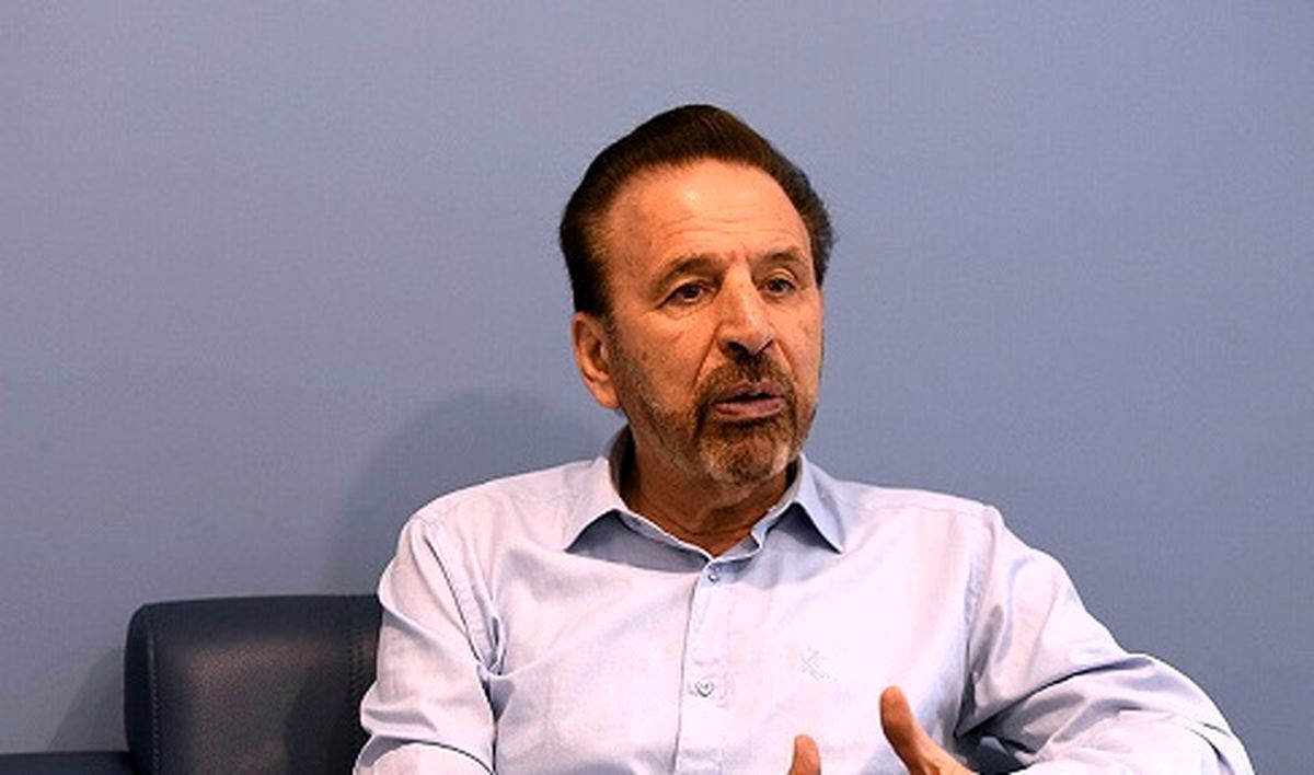 انتقاد واعظی از صداوسیما: جلیلی عامدانه در وقت صحبت پزشکیان صحبت می‌کرد