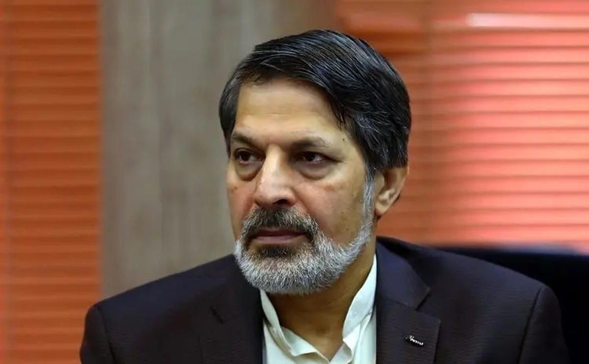 توئیت عماد الدین باقی درمورد پیامک عجیب وزارت کشور در روز رای گیری