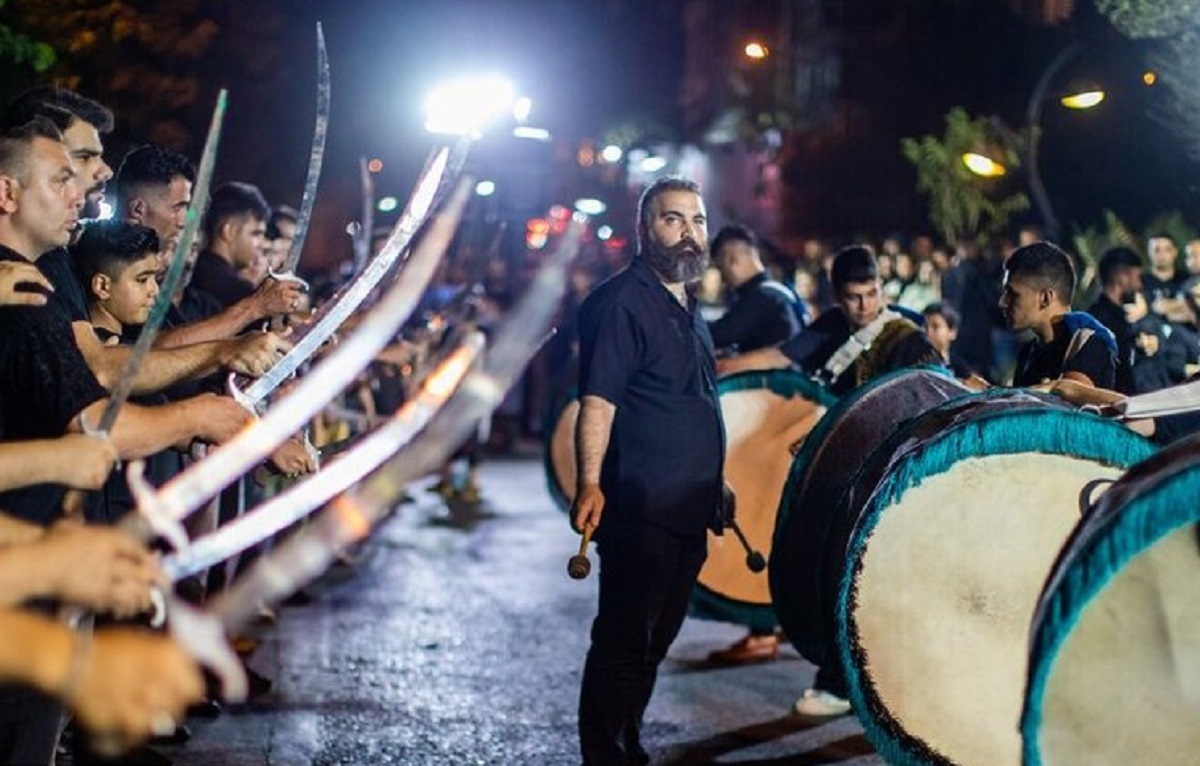 عزاداری شب پنجم محرم در میدان منیریه
