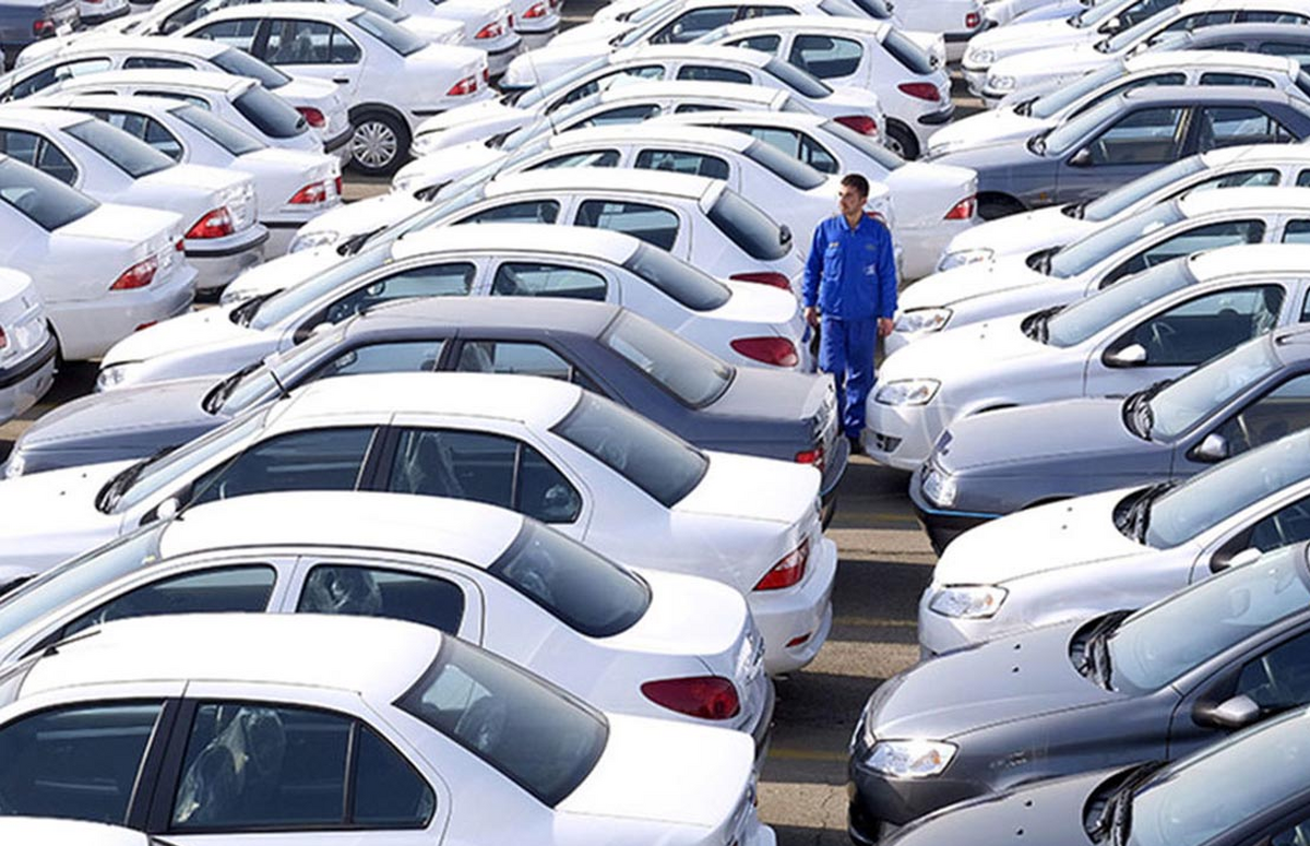 قیمت خودرو کاهشی شد