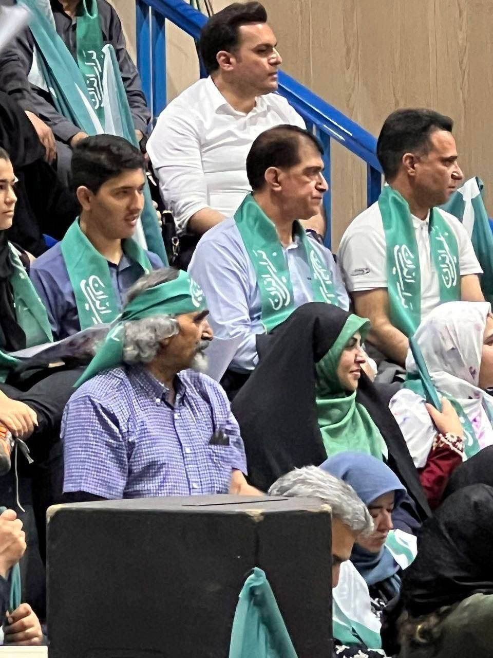 ببینید| گردهمایی حامیان پزشکیان؛ از جمعیت بسیار تا حضور محسن هاشمی و آزادارمکی