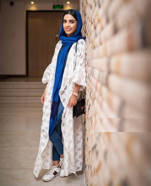 الهه حصاری کیست؟