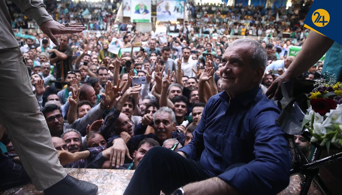 پزشکیان میتواند دولت فراگیر تشکیل دهد | اگر مشارکت به ۵۰ درصد برسد پزشکیان برنده انتخابات است پزشکیان میتواند دولت فراگیر تشکیل دهد | اگر مشارکت به ۵۰ درصد برسد پزشکیان برنده انتخابات است