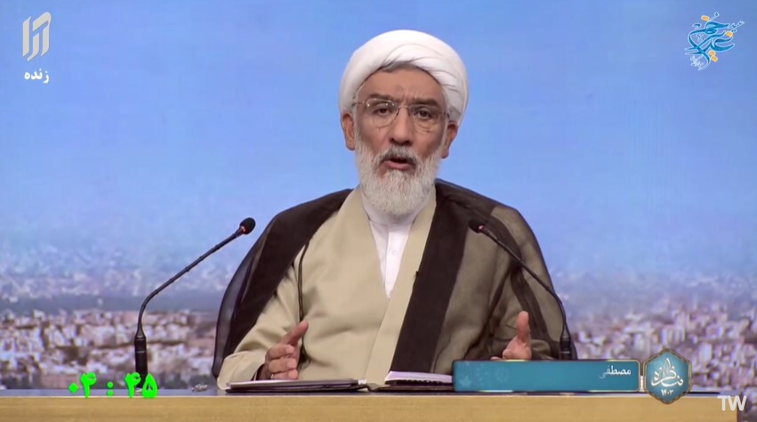 کنایه پورمحمدی به شعار جلیلی؛ یک جهان کم آگاهی و یک ایران فرصت بر باد رفته