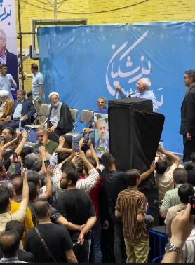 ببینید| ظریف: آب در لانه مورچگان ریختم