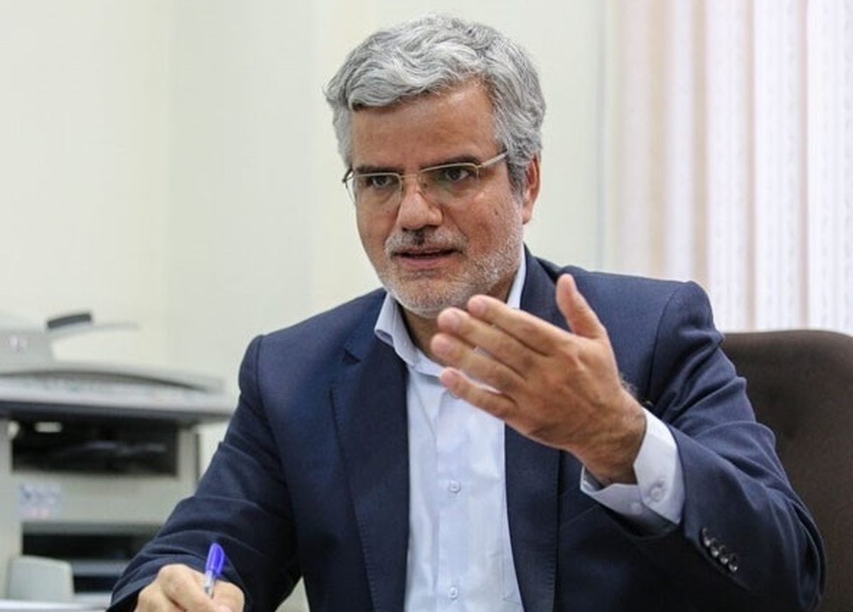 ببینید| مقایسه بین زاکانی و احمدی نژاد از سوی محمود صادقی